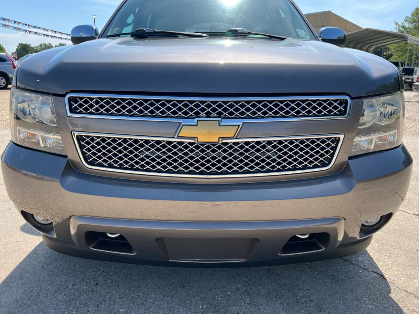 2014 Brown /Tan Chevrolet Tahoe LS (1GNSCAE04ER) with an 5.3L V8 engine, Automatic transmission, located at 4520 Airline Hwy, Baton Rouge, LA, 70805, (225) 357-1497, 30.509325, -91.145432 - 2014 Chevy Tahoe LS 5.3 V8 Gas, 147K Miles, 8 Passenger Seating, Backup Camera, Power Windows, Locks & Mirrors, Cold A/C, Tow Pkg. FOR INFO PLEASE CONTACT JEFF AT 225 357-1497 CHECK OUT OUR A+ RATING WITH THE BETTER BUSINESS BUREAU WE HAVE BEEN A FAMILY OWNED AND OPERATED BUSINESS AT THE SAME LOCA - Photo#2